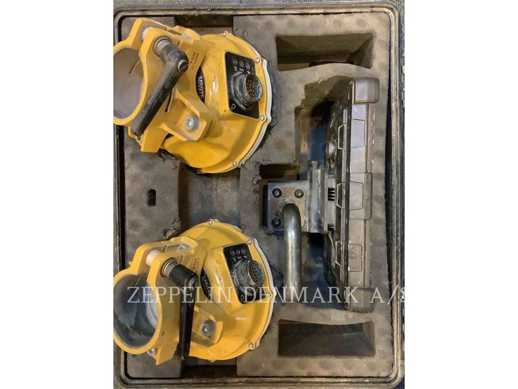 CAT 32307 Rupsgraafmachines