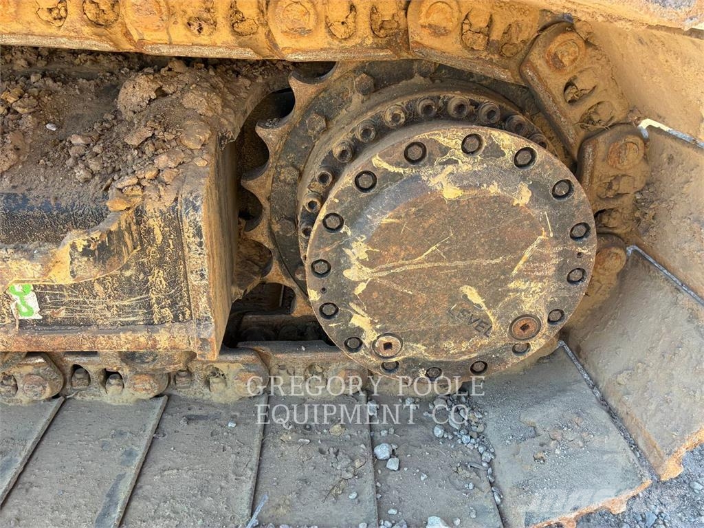 CAT 32307 Bagri goseničarji