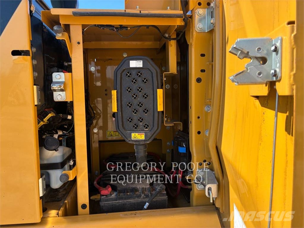 CAT 32307 Bagri goseničarji