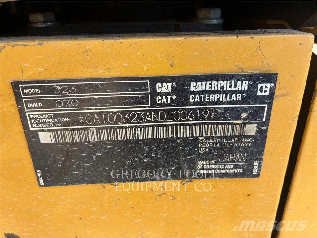 CAT 32307 Bagri goseničarji