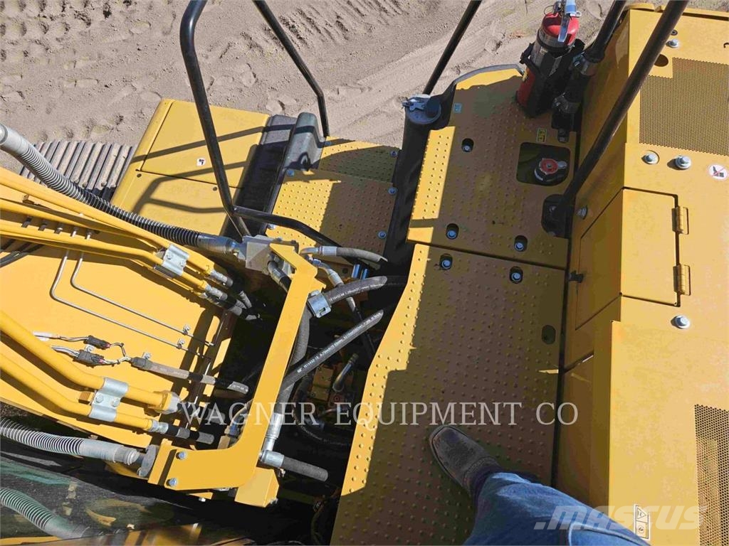 CAT 32307 Pelle sur chenilles