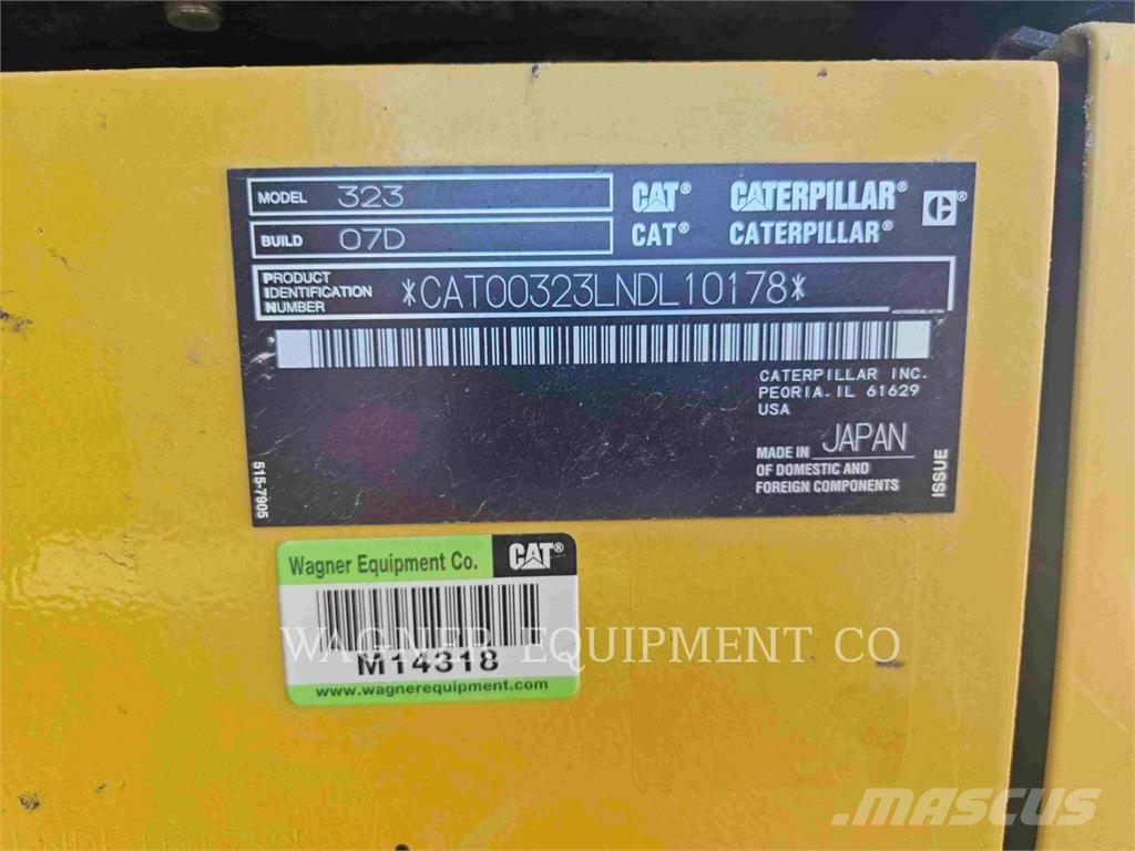 CAT 32307 Pelle sur chenilles
