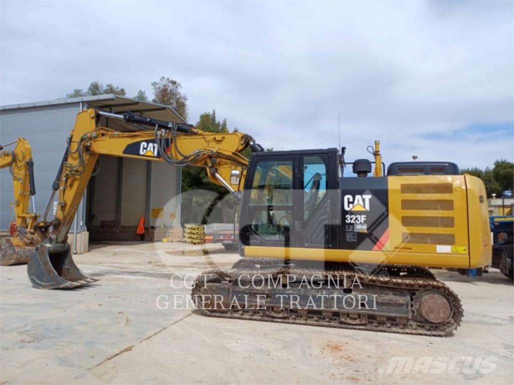 CAT 323F Bageri guseničari