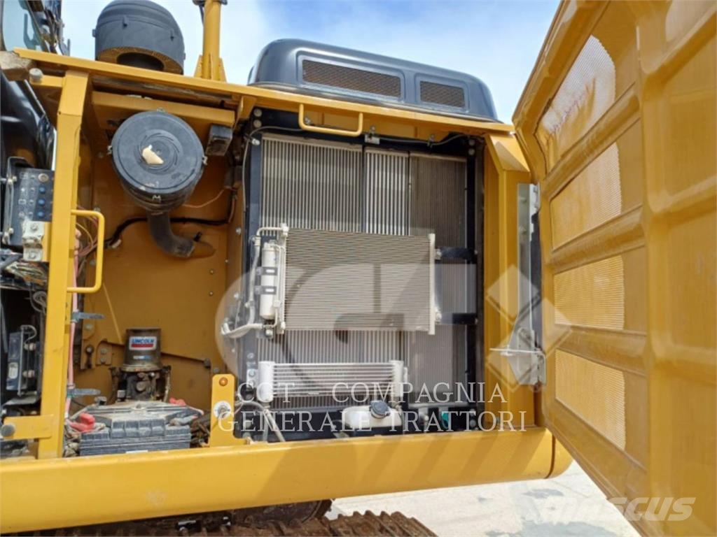 CAT 323F Bageri guseničari