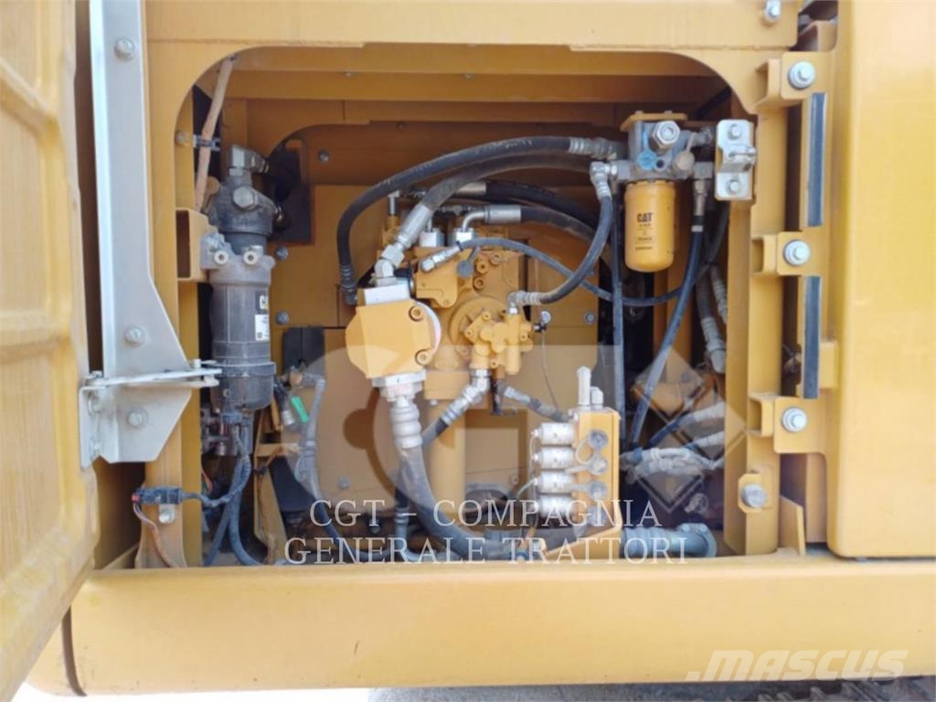 CAT 323F Bageri guseničari