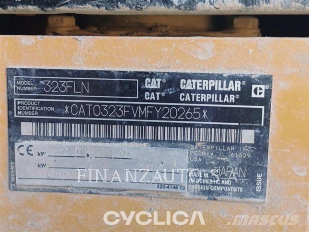 CAT 323F Kāpurķēžu ekskavatori