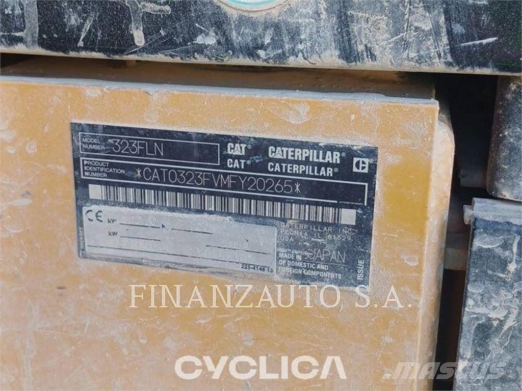 CAT 323F Kāpurķēžu ekskavatori