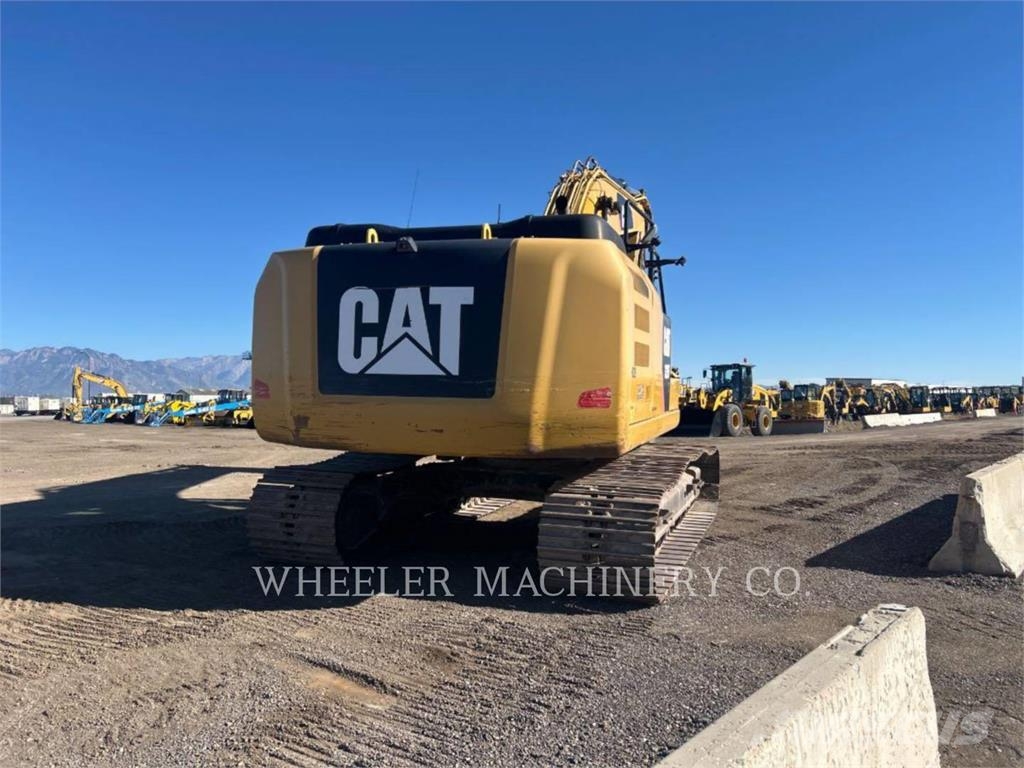 CAT 323F L CF Lánctalpas kotrók