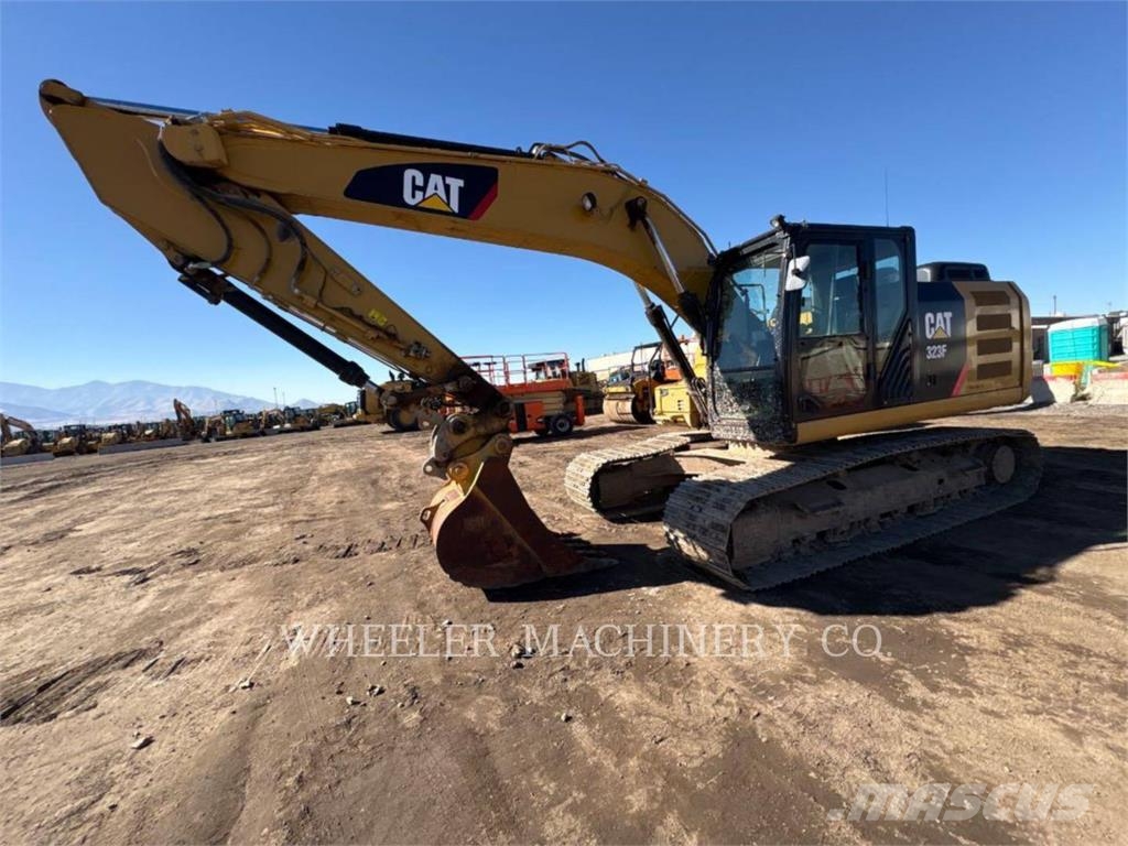 CAT 323F L CF Pelle sur chenilles