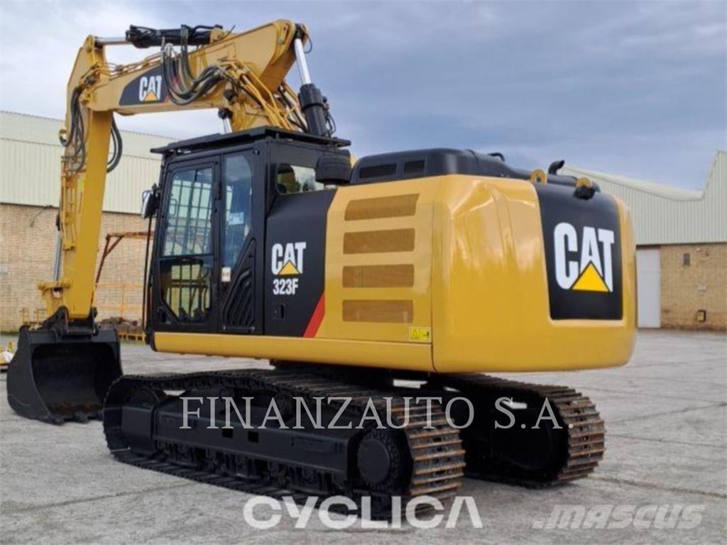 CAT 323F SA Roomikekskavaatorid