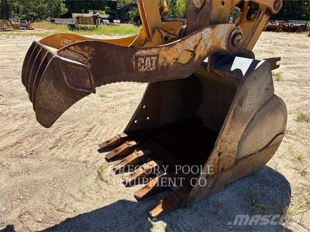 CAT 323FL Gravemaskiner på larvebånd