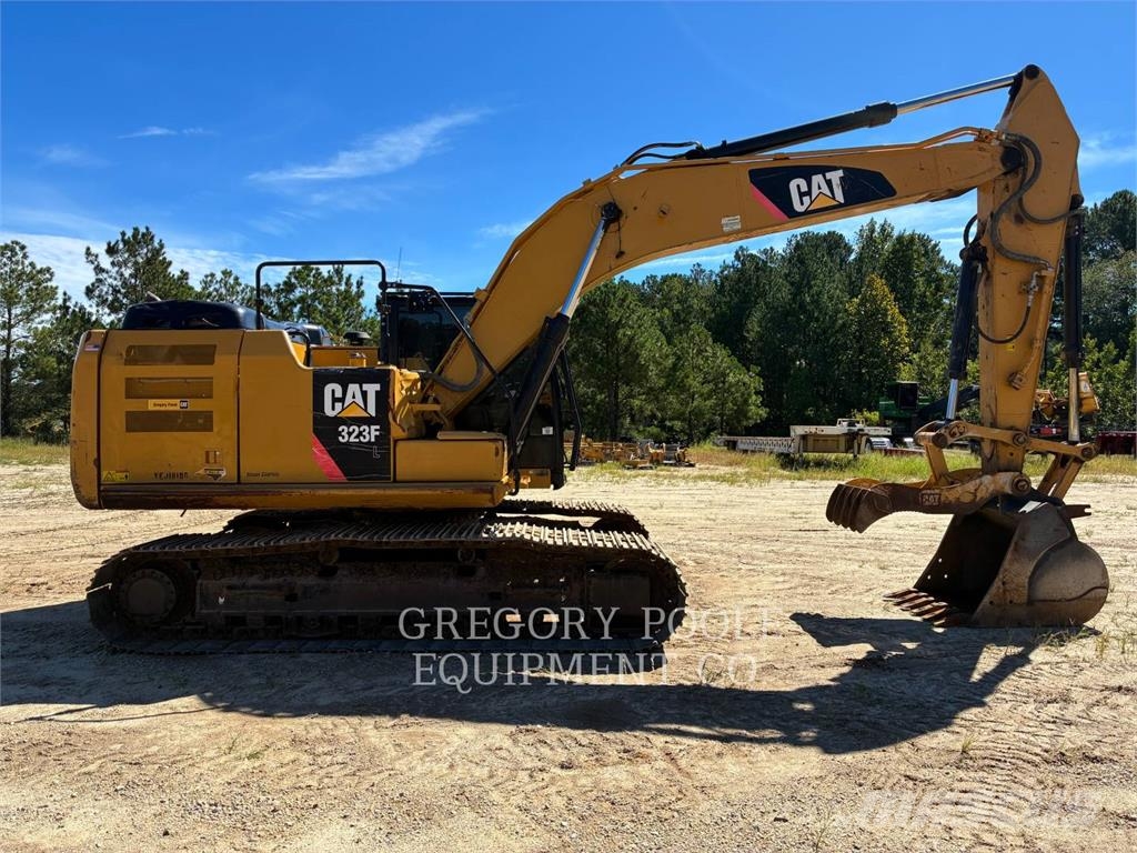CAT 323FL Gravemaskiner på larvebånd