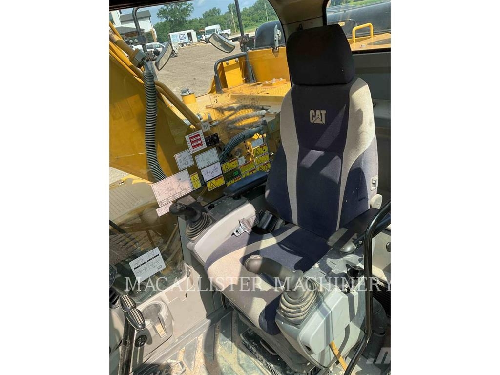 CAT 323FL Q Raupenbagger