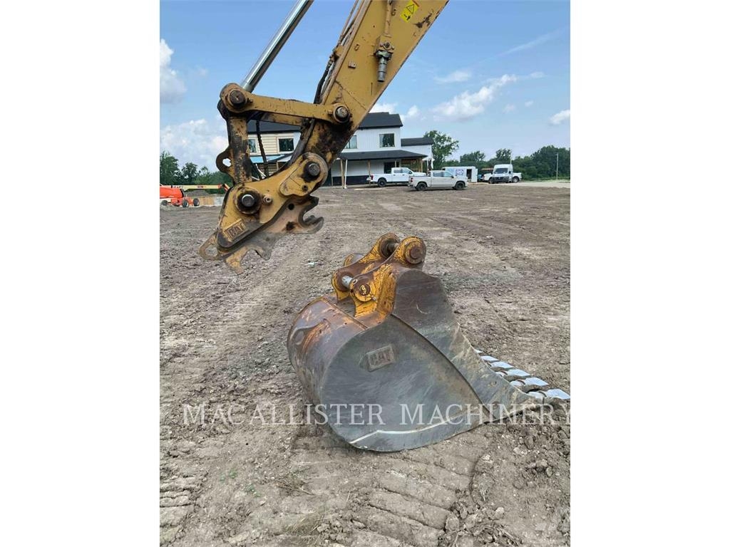 CAT 323FL Q Raupenbagger