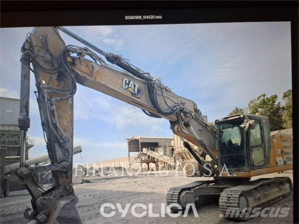 CAT 323L 履带挖掘机