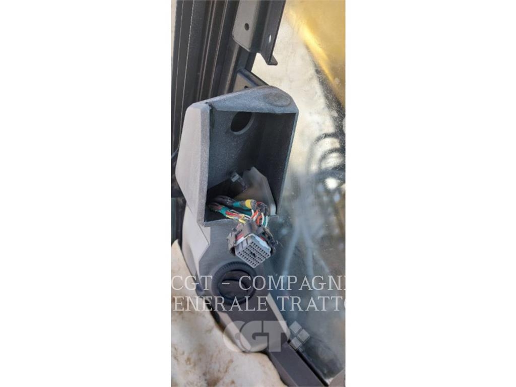 CAT 323LN Lánctalpas kotrók
