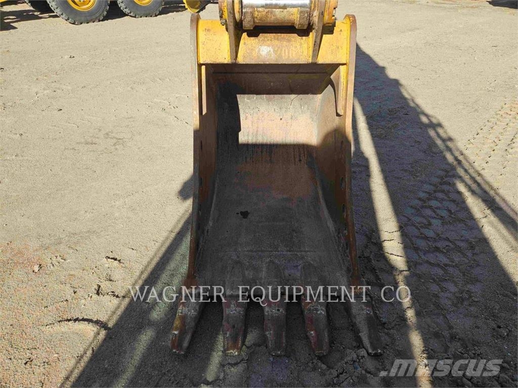 CAT 325 Pásové rýpadlá