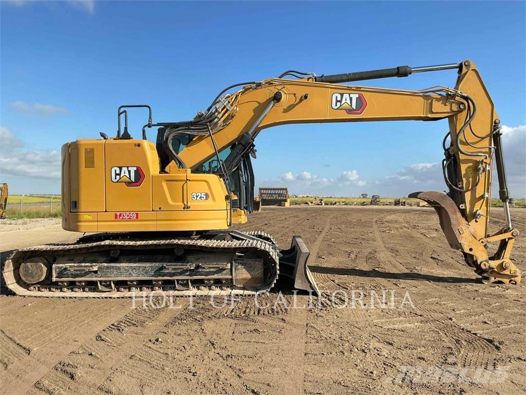 CAT 325 Gravemaskiner på larvebånd