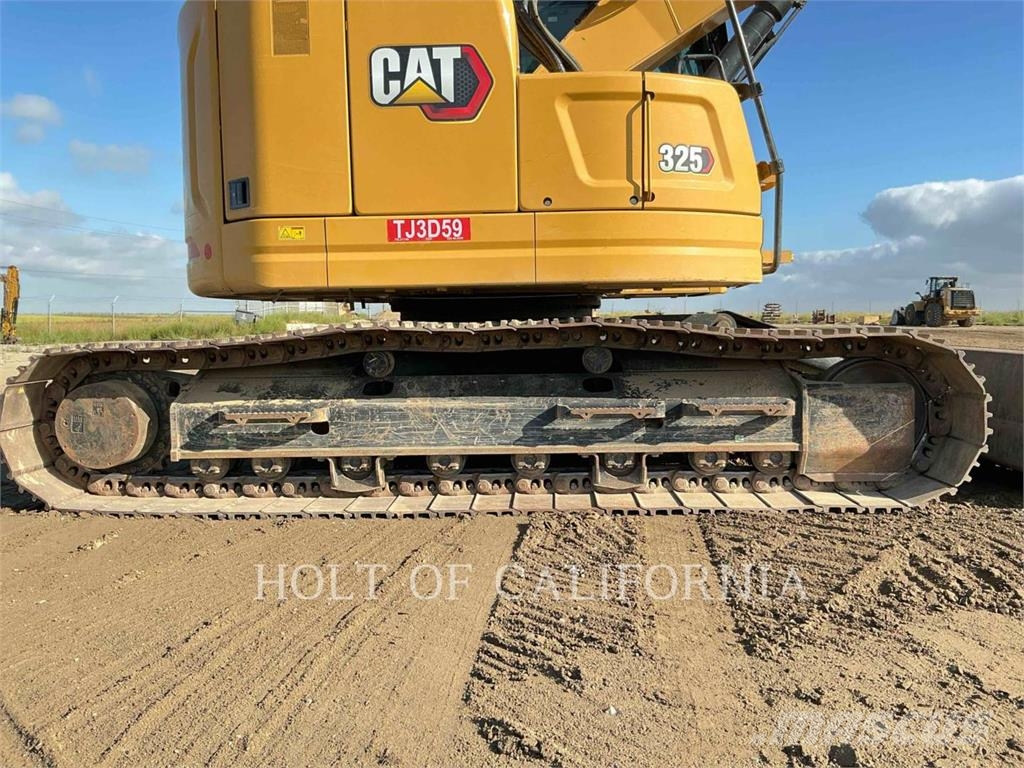 CAT 325 Gravemaskiner på larvebånd