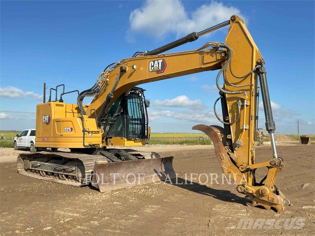 CAT 325 Gravemaskiner på larvebånd