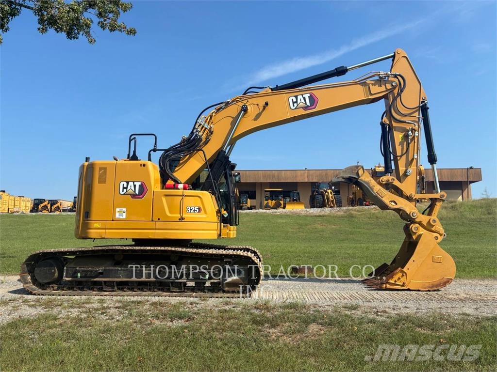 CAT 325 Gravemaskiner på larvebånd