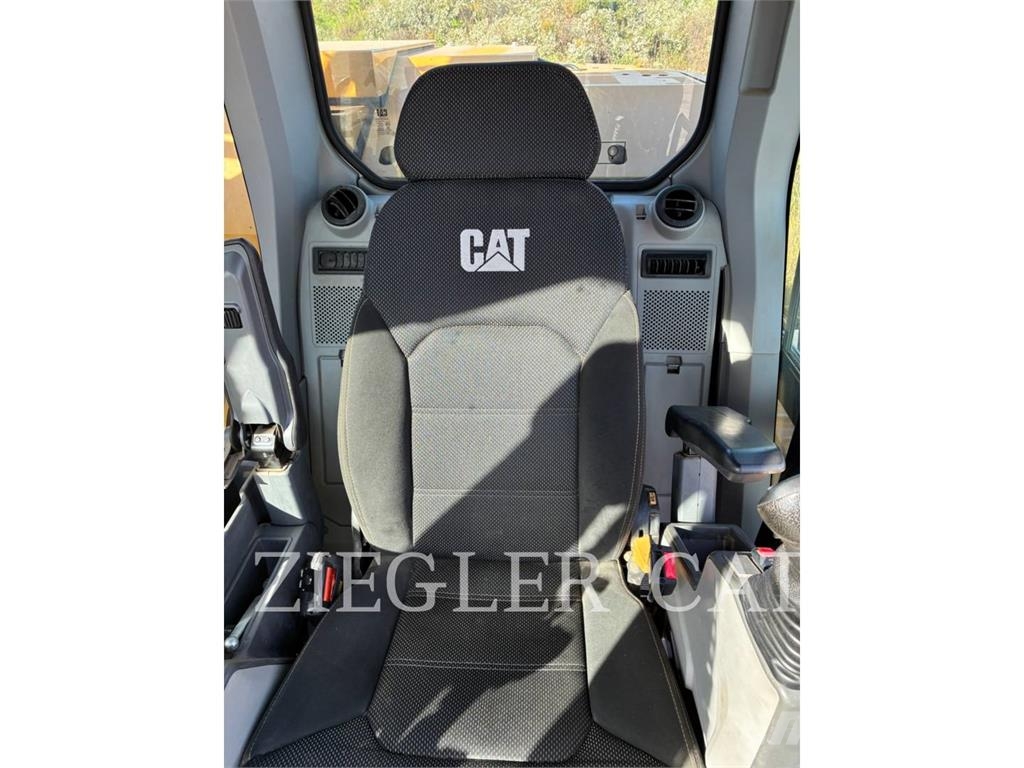 CAT 325 大型油圧ショベル12t以上(パワーショベル・ユンボ)