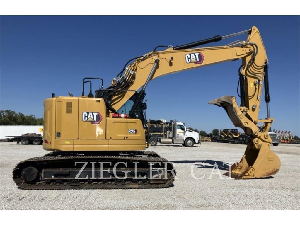 CAT 325 Lánctalpas kotrók