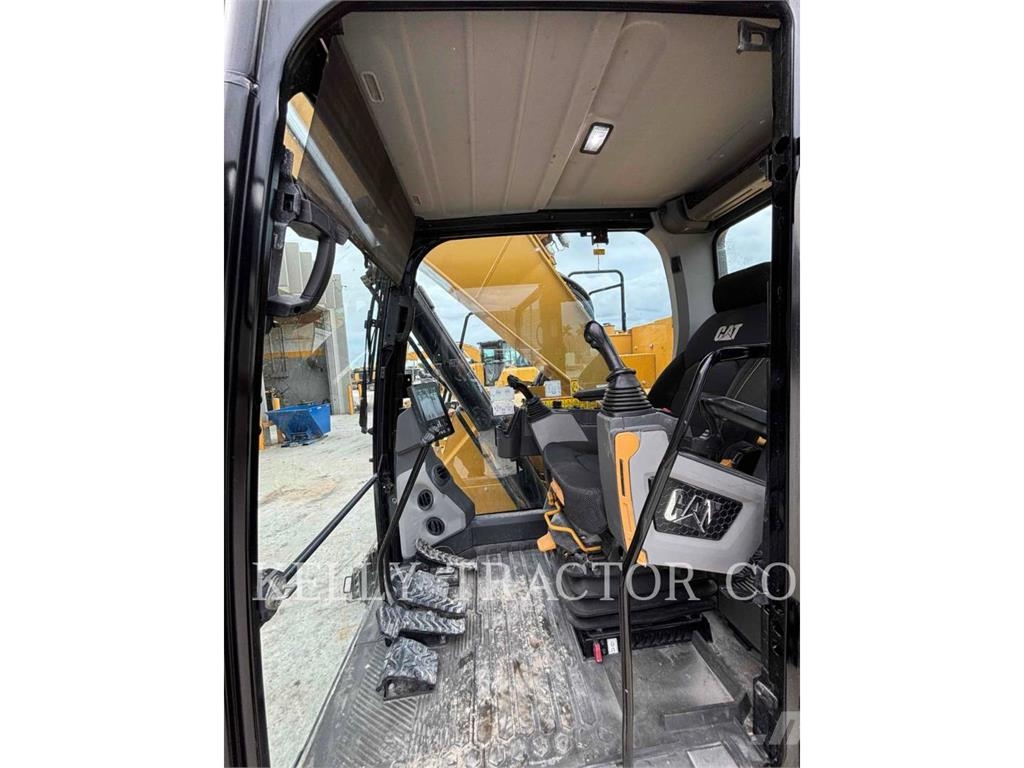 CAT 325 Lánctalpas kotrók