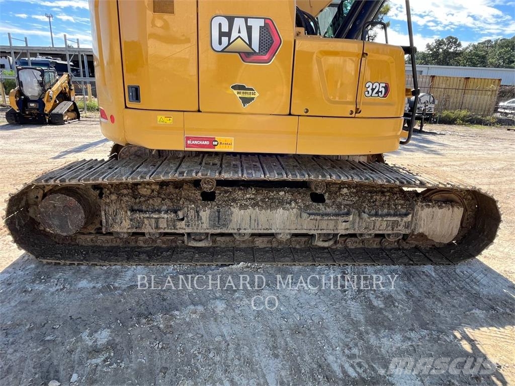 CAT 325 Gravemaskiner på larvebånd