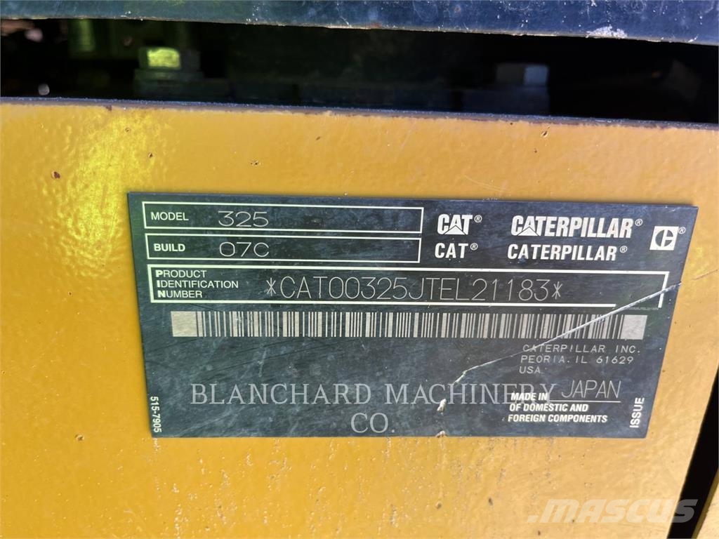 CAT 325 Gravemaskiner på larvebånd