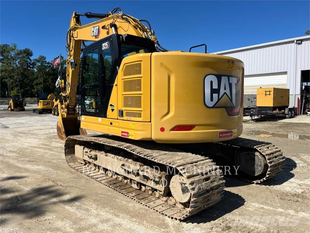 CAT 325 Gravemaskiner på larvebånd