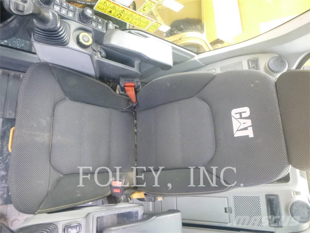 CAT 325-07 حفارات زحافة