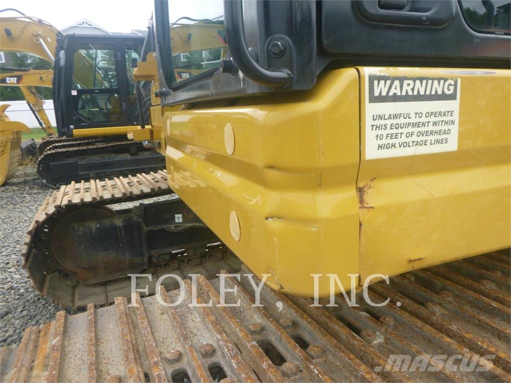 CAT 325-07 حفارات زحافة