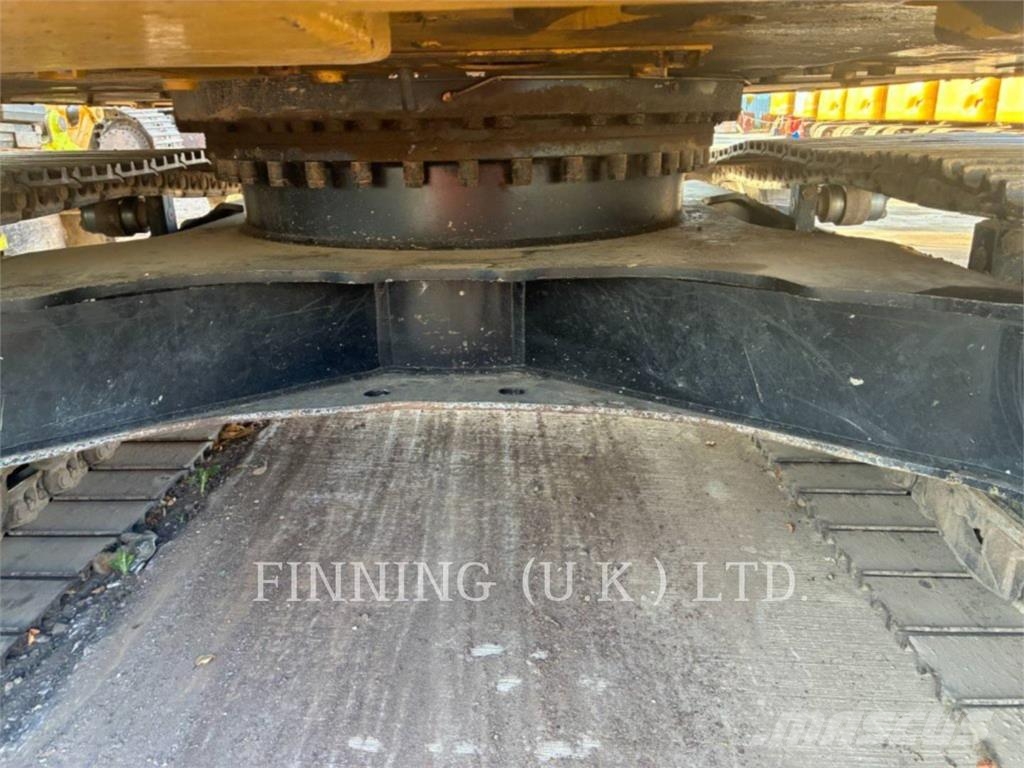 CAT 325 2D Bageri gusjeničari