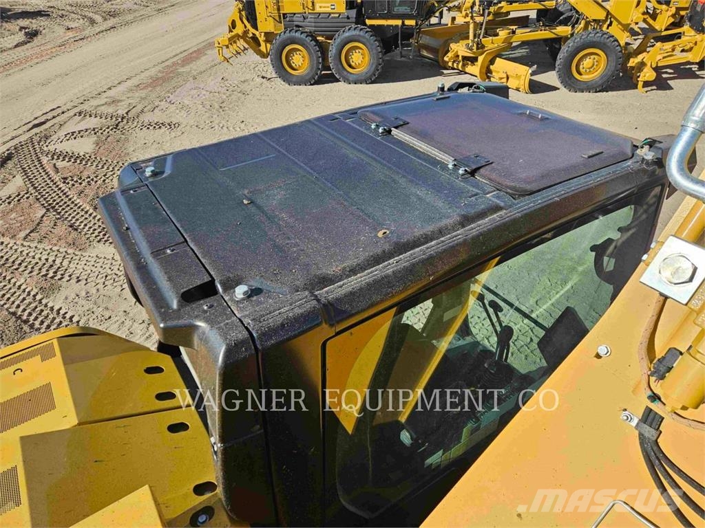 CAT 32507 Bagri goseničarji