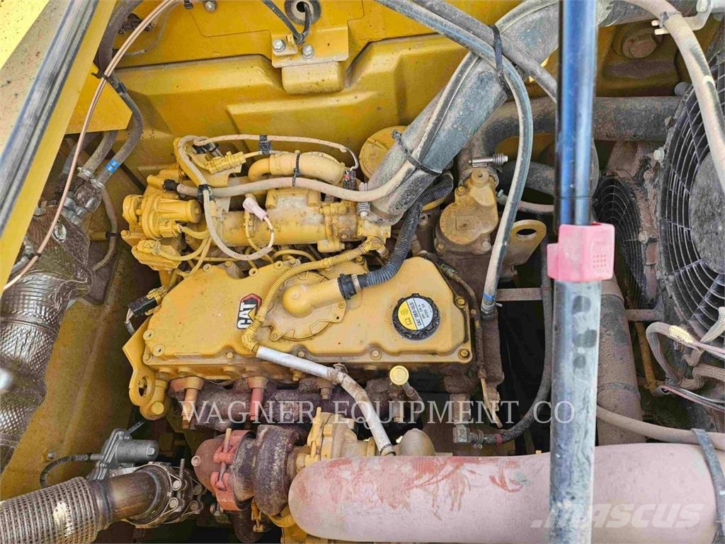 CAT 32507 Bagri goseničarji