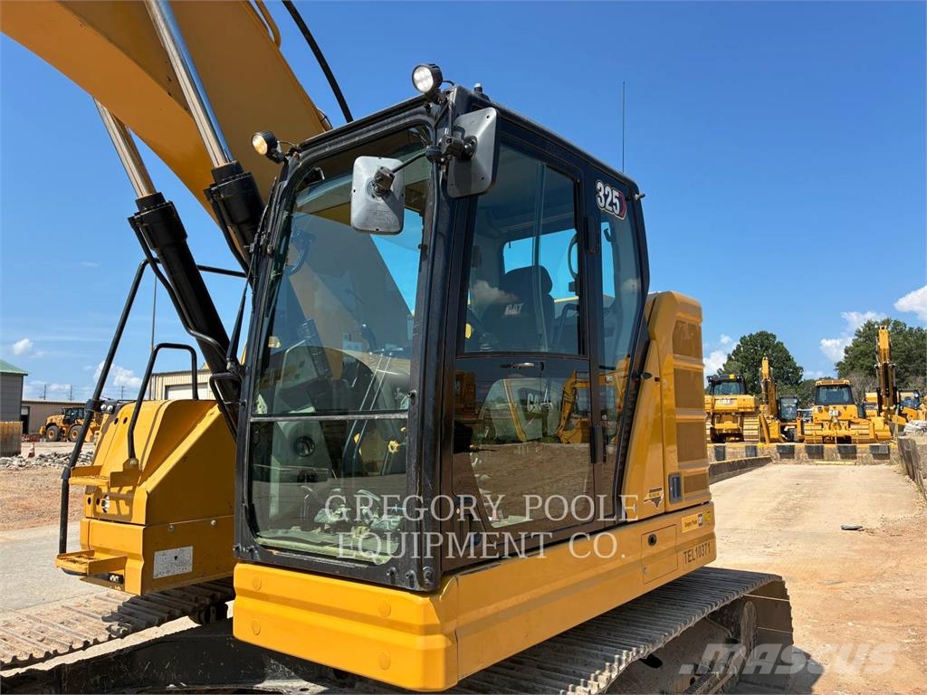 CAT 32507 Escavatori cingolati
