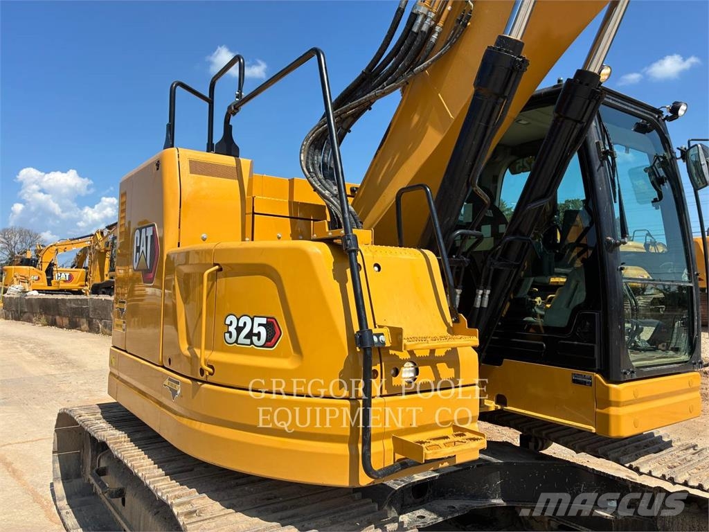 CAT 32507 Escavatori cingolati