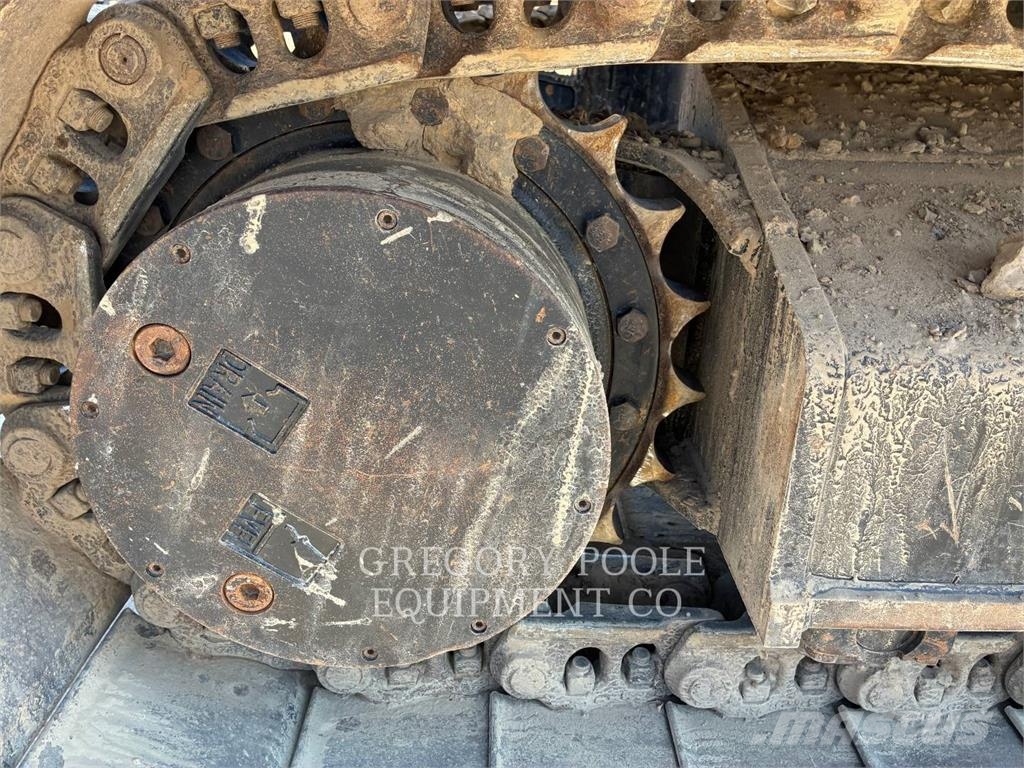 CAT 32507 Escavatori cingolati