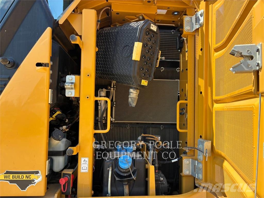 CAT 32507 Escavatori cingolati