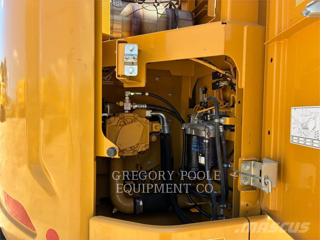 CAT 32507 Escavatori cingolati