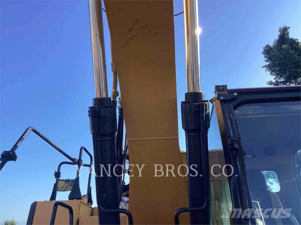 CAT 325F Pelle sur chenilles