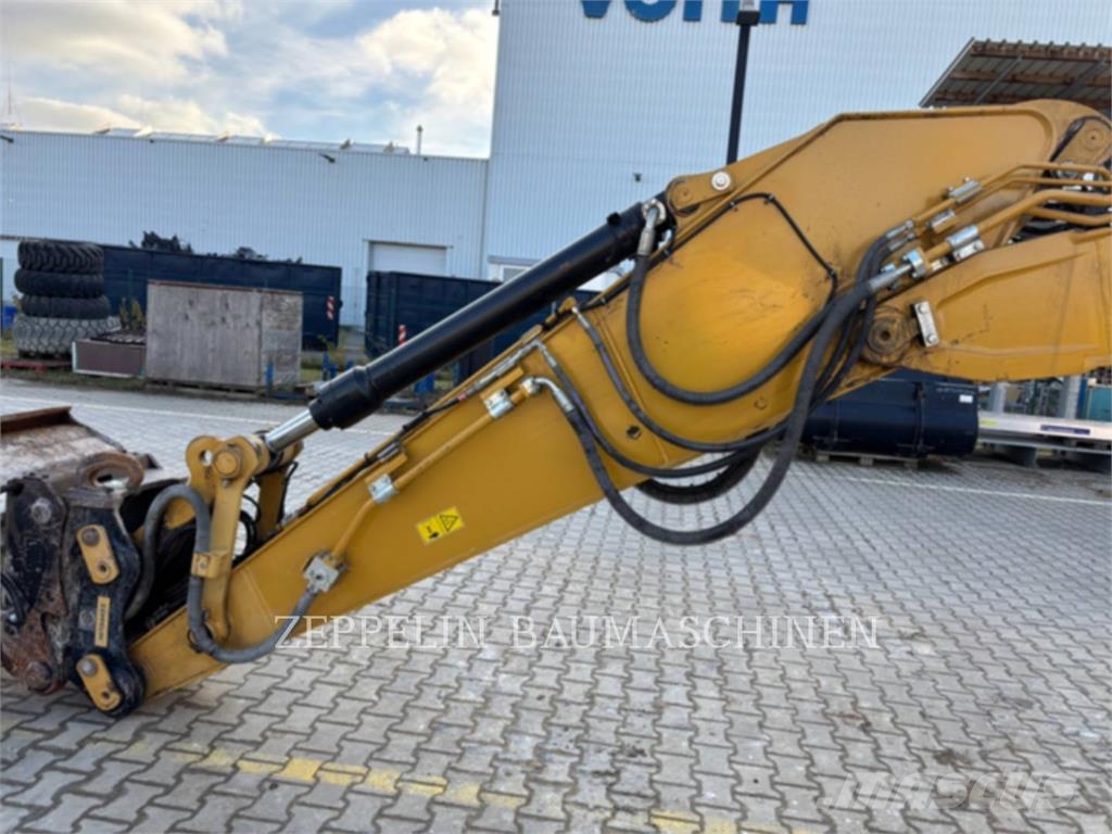 CAT 325FL Bagri goseničarji