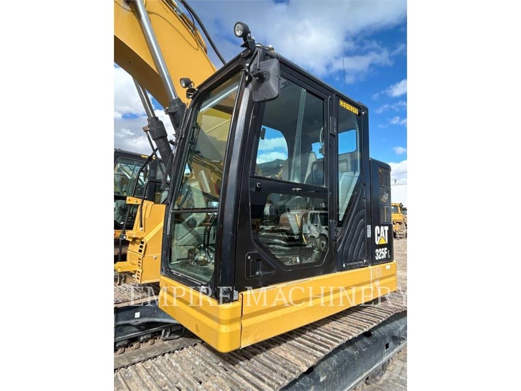 CAT 325FL P Paletli ekskavatörler