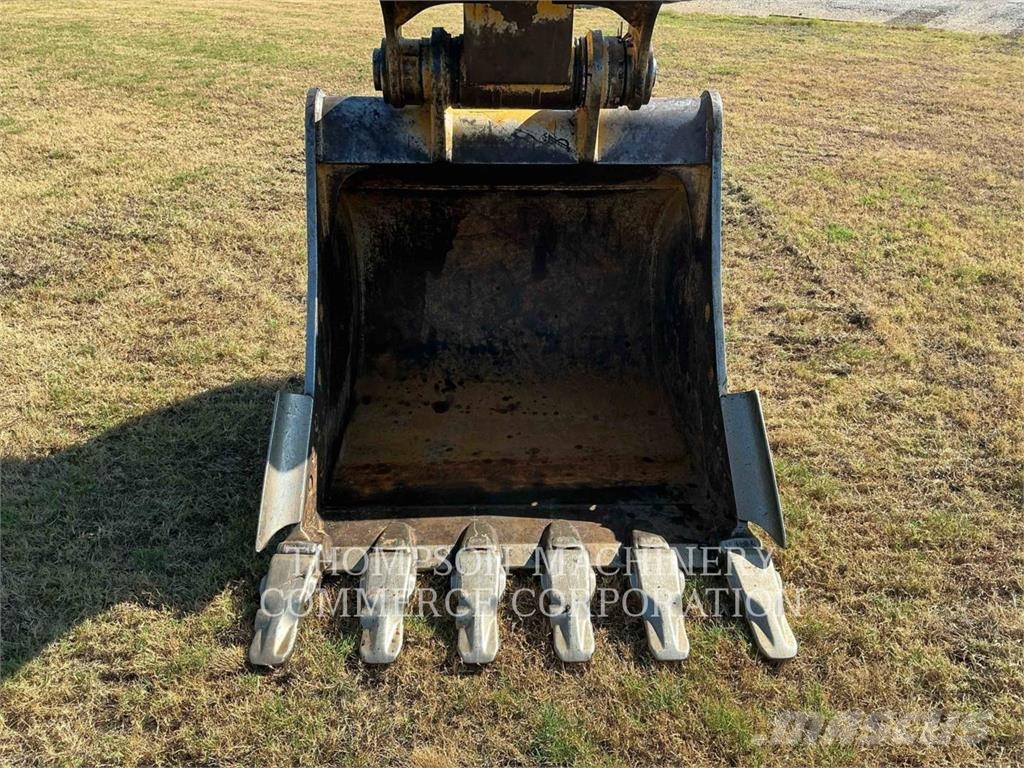 CAT 326 Bagri goseničarji