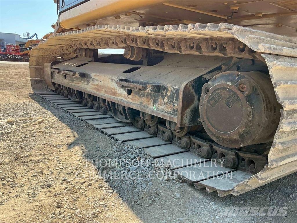 CAT 326 Bagri goseničarji