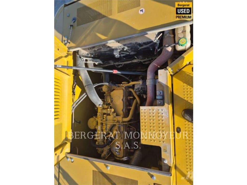 CAT 326 Pelle sur chenilles