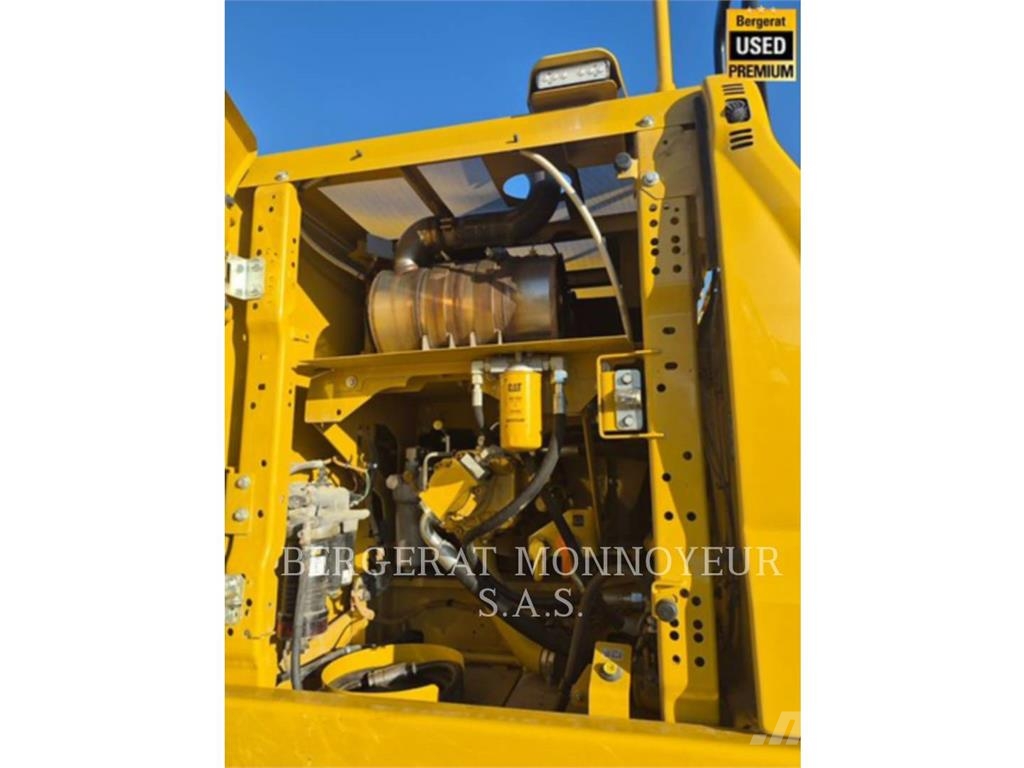 CAT 326 Pelle sur chenilles
