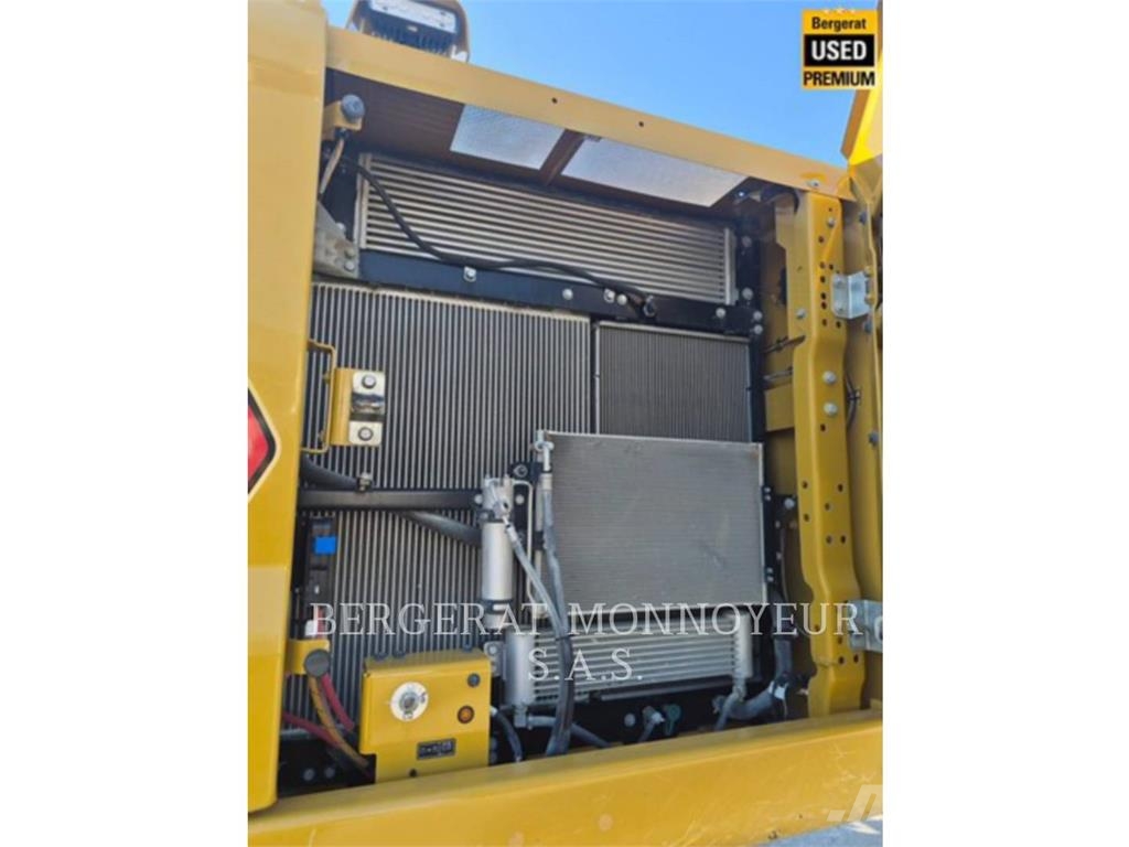 CAT 326 Pelle sur chenilles
