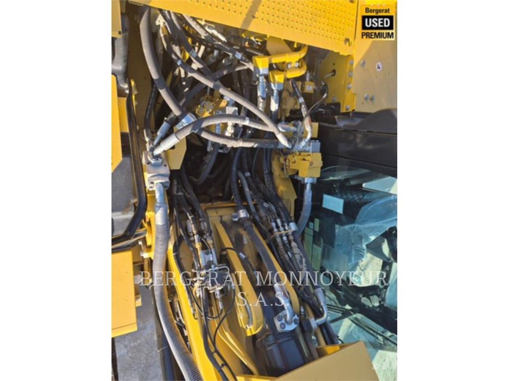 CAT 326 Pelle sur chenilles